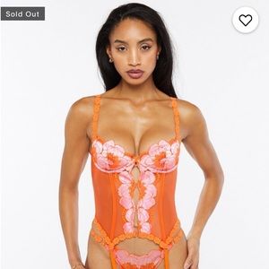 Savage X Fenty Perfect poppies lace bustier with garter